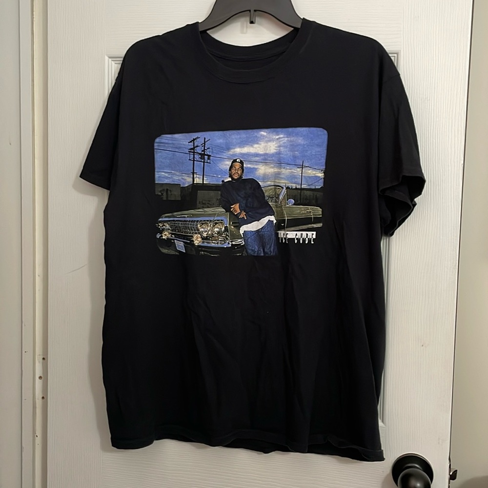 Men's black ICE CUBE t-shirt. Size L